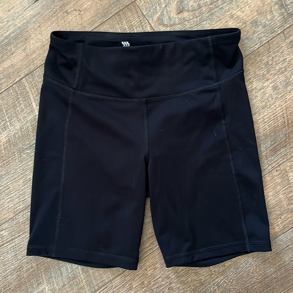 EUC Women's Effortless Support High-Rise Pocketed Bike Shorts - All In Motion™ - Picture 2 of 5